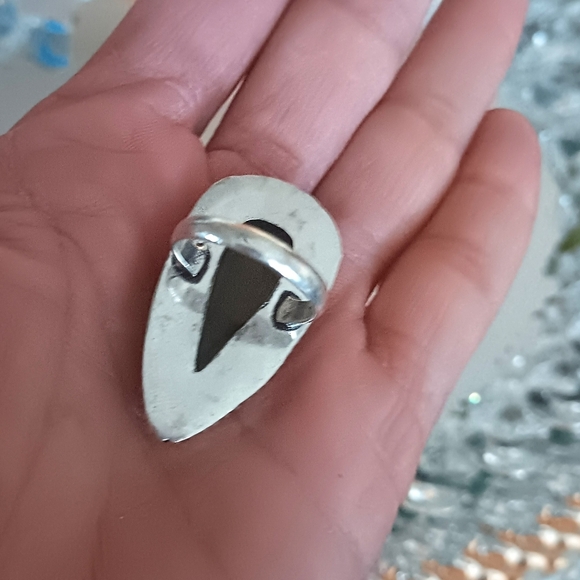 Elegant Silver Labradorite Ring - Picture 5 of 6